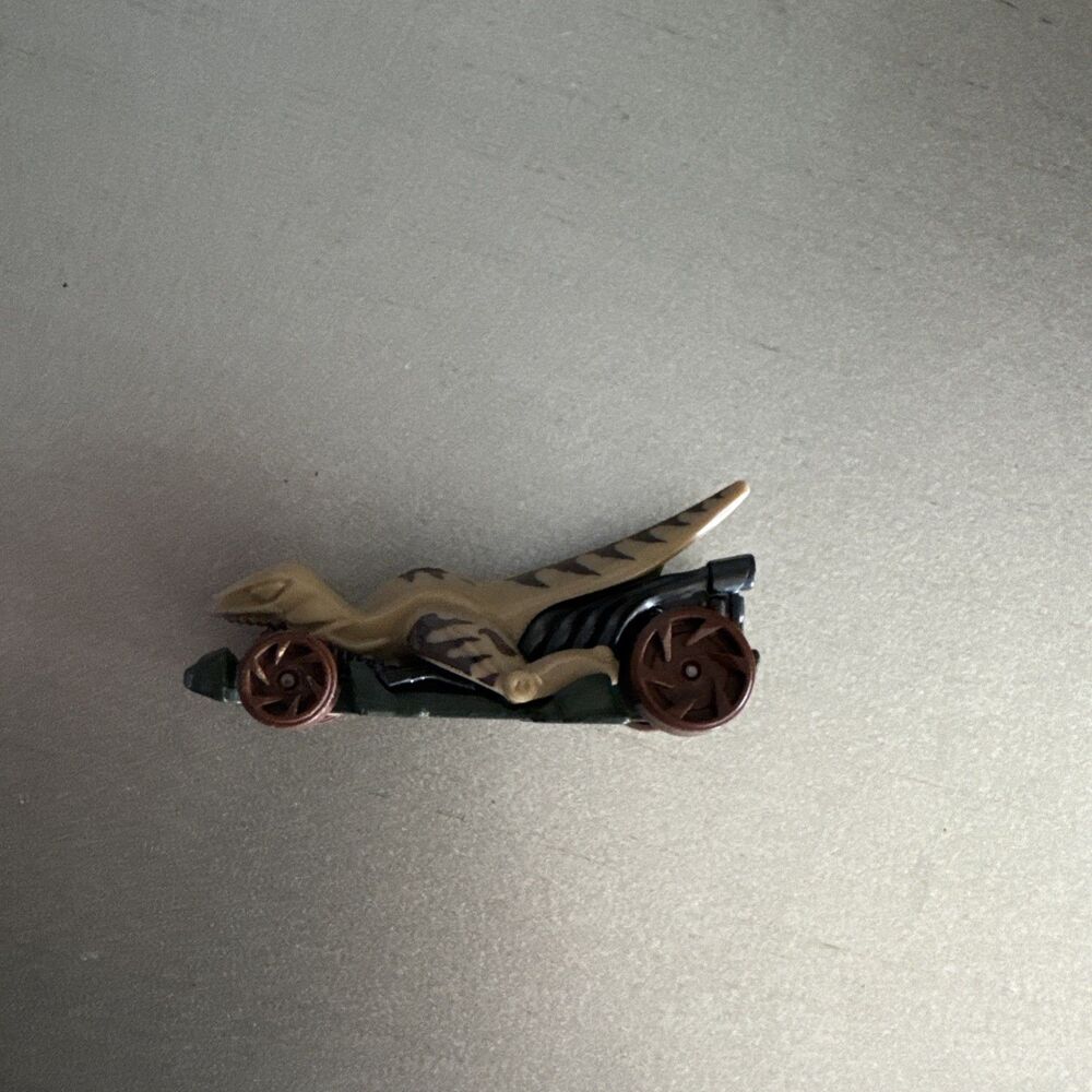 2019 Hot Wheels Dino Riders Veloci-Raptor Original Play Worn Condition Loose